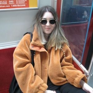 Meet your Posher, Zeynep